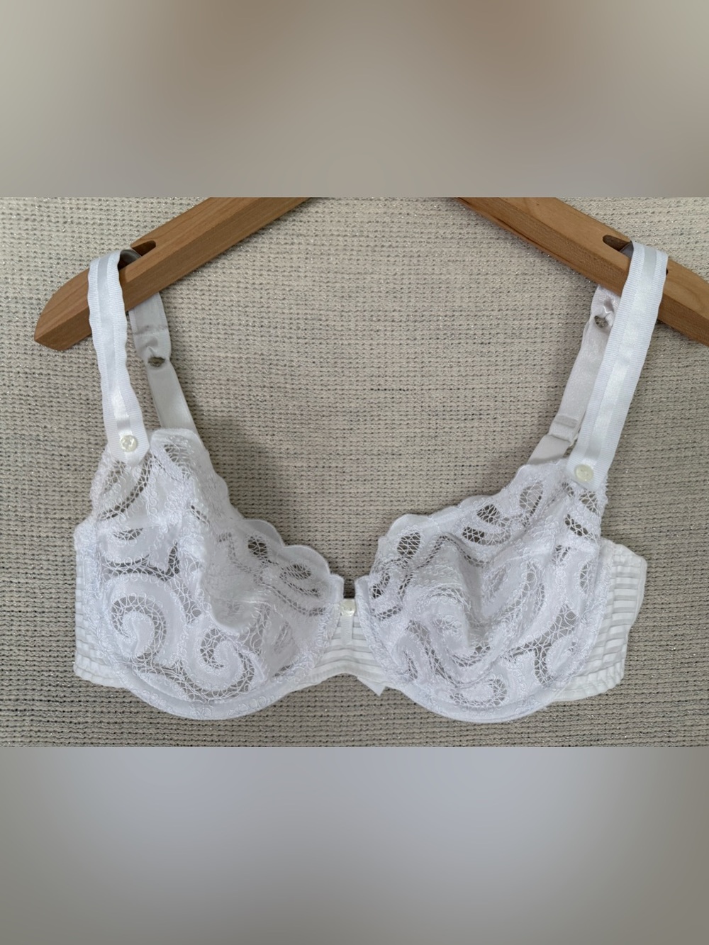 Lejaby White Lace Underwire Bra 34D / EU 75D